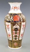 Royal Crown Derby Imari vase in 1128 pattern, H19cm