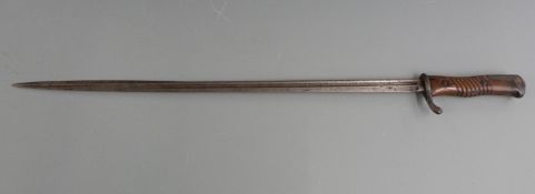 German S98 pattern bayonet with one piece wooden grip, Erfurt makers, regimental mark G.F.R.2 197 to