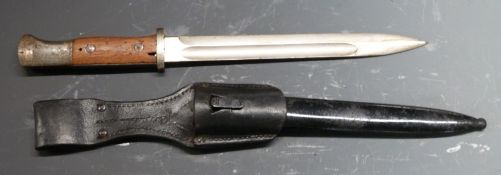 German 84/98 pattern bayonet with flashguard, F Herder & Son Solingen to one side of ricasso and