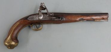 Turkish flintlock hammer action pistol with engraved lock, brass trigger guard and butt plate
