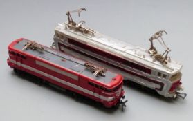 Two Hornby Dublo and similar 00 gauge SNCF model railway locomotives BO-BO BB 9210 and CO-CO CC
