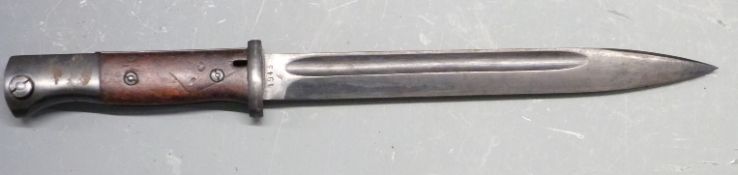 German 84/98 pattern bayonet with flashguard, 1943 42FFC to ricasso and 25cm fullered blade