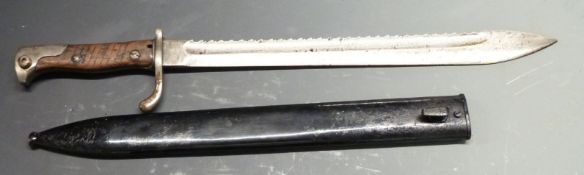 German 1898/05 pattern sawback bayonet, early type with part muzzle ring and no flashguard, 37cm