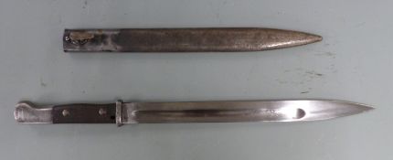 German 1914 bayonet with 31cm fullered blade marked SD and G within the Gottscho device to