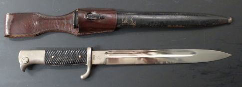 German KS98 pattern bayonet with WKC maker's mark to ricasso, 25cm fullered blade, scabbard and