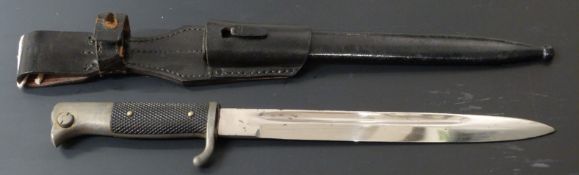German KS98 pattern bayonet with Puma maker's mark to ricasso, 25cm fullered blade, scabbard and