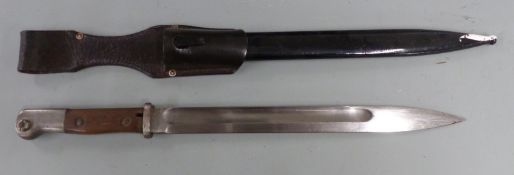 German S1914 pattern bayonet marked G (Gottscho) and S M to ricasso, with shaped wooden grips,