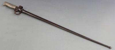 French 1886 pattern Lebel bayonet with downswept quillon, stamped B to 52cm cruciform blade and