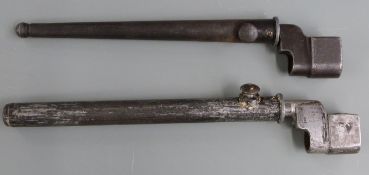 Two British No4 Mk2 spike bayonets with 20cm blades and scabbards