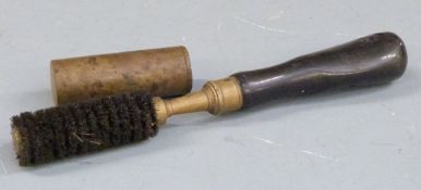 G & J W Hawkley 12 bore chamber brush with brass shaft and cover and horn handle, 19cm long.