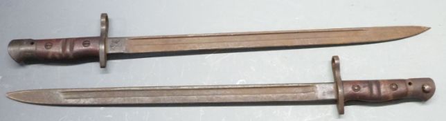 Two American 1917 pattern sword bayonets, both with clear stamp to ricasso, 43cm and 42cm fullered