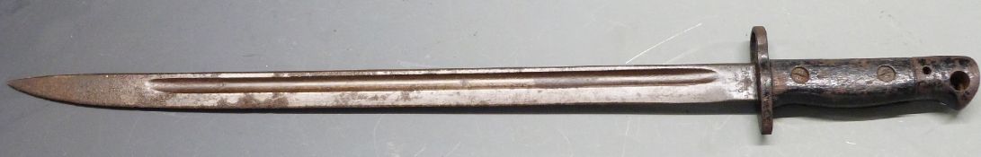 British 1907 pattern bayonet, with some clear stamps to ricasso and 43cm fullered blade