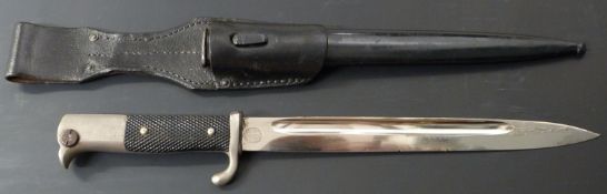 German KS98 pattern bayonet with FW Holler maker's mark to ricasso, 25cm fullered blade, scabbard