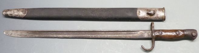 British 1907 pattern sword bayonet with hooked quillon, worn stamps to ricasso, 40cm fullered