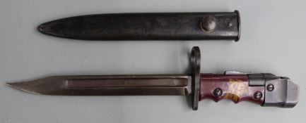 British No7 pattern bayonet, some clear stamps to ricasso with 20cm fullered bowie blade and