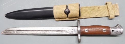 British 1907 pattern shortened bayonet stamped RAF 1 6709 to pommel, 22cm fullered blade, scabbard