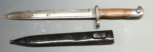 German 1871/84 pattern bayonet with WC Schilling to ricasso, 25cm fullered blade and scabbard