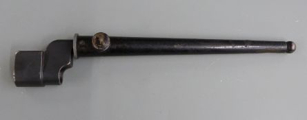 British No4 Mk2 spike bayonet with 20cm cruciform blade and scabbard