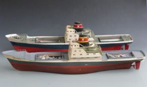 Two remote control model ships, each 85cm long.