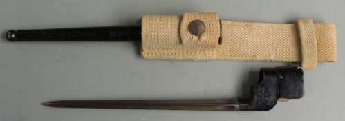 British No4 Mk1 spike bayonet with 20cm cruciform blade, scabbard and frog