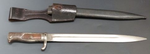 German WWI Ersatz knife bayonet no stamps with small wallnut grips, 31cm fullered blade with