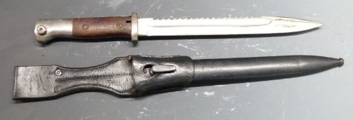 German 94/98 pattern sawback bayonet with flashguard, Gottlieb Hammesfahr Solingen Foche to ricasso,