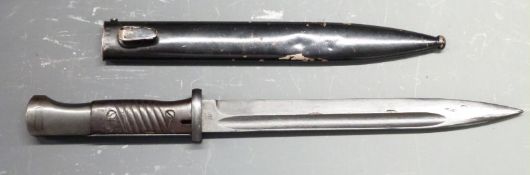 German 84/98 pattern bayonet, AWS makers, with grooved grips, flashguard, 25cm fullered blade and