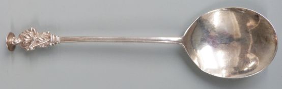 Georgian hallmarked silver apostle spoon, London 1757 maker Thomas Devonshire & William Watkins,