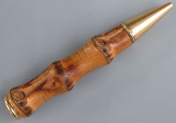 Cartier gold mounted bamboo pencil circa 1940, with French standard marks, 10.5cm long