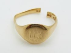 An 18ct gold signet ring, 9.8g