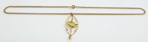 A 9ct gold pendant set with peridot and a 9ct gold chain, 6.6g