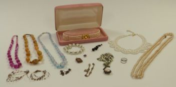 An agate beaded necklace, crystal necklace, silver ring, silver bracelet, silver cameo brooch etc