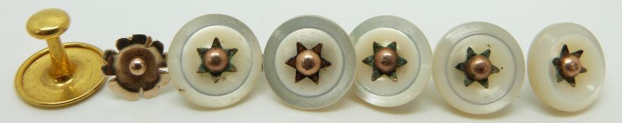 A 9ct gold stud, 9ct gold earring (1.7g) and five mother of pearl buttons