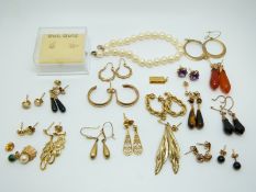 A 9ct gold ingot pendant, 9ct gold earrings including hoops, rope twist, amethyst, etc (8g) and a