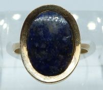 A 9ct gold ring set with a sodalite cabochon, 2.8g, size L