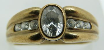 A 9ct gold ring set with cubic zirconia, 2.8g, size M
