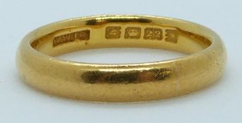 A 22ct gold wedding band, London 1923, 4.7g, size K