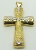 An 18ct gold bicoloured cross pendant with relief decoration, H7.4cm, 14.4g