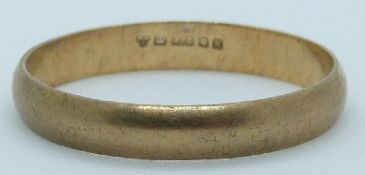 A 9ct gold wedding band/ ring, 2.5g, size Y