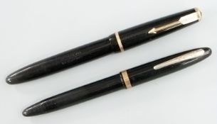 Parker Duofold fountain pen with black plastic body and 14ct gold nib numbered 35 together with a