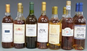Thirteen bottles of French white and Moelleux wine. Six bottles of Bourdeaux Moelleux, L'Eporon D'or