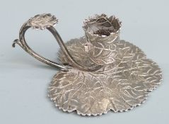 Georgian hallmarked silver novelty miniature chamber stick formed as a leaf or lily pad,