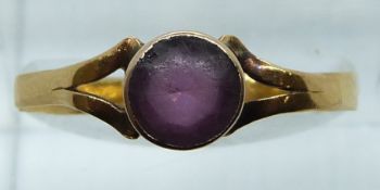 An 18ct gold ring, Chester 1884, 1.5g, size P