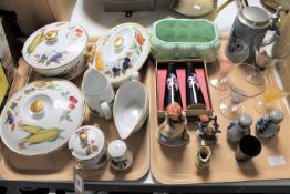 Two trays containing seven pieces of Royal Evesham dinner ware,