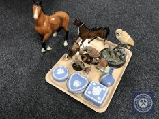 A tray of animal ornaments including Goebel robins, Royal Doulton horse,