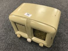 A vintage radio : Portadyne Princess.