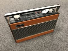A vintage radio : Roberts, model R800.