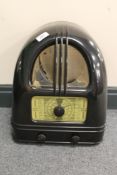 A vintage radio : Philco Art Deco style black Bakelite cased model 444.