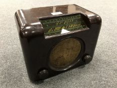 A vintage radio : Bush DAC 90, in brown case.