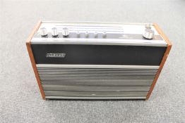 A vintage radio : Hacker Sovereign III.